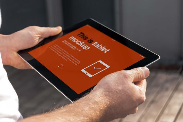 手持iPad使用场景APP应用&网站设计演示模板 Tablet Mock-up插图(5)