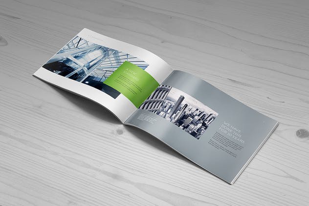 宣传画册设计样机模板 Landscape Brochure Mock-Up Set插图(10)