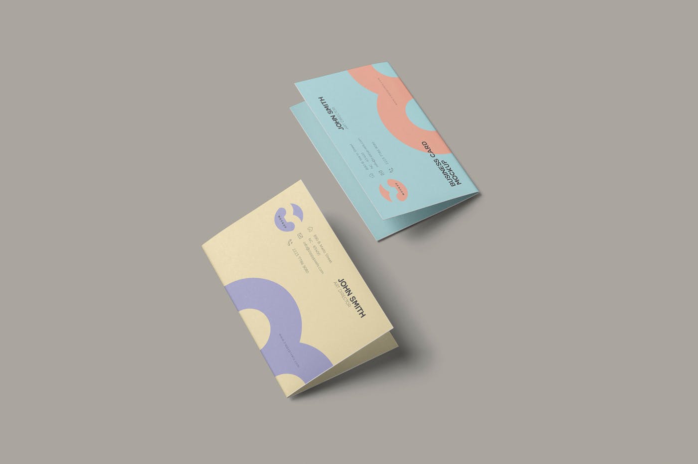 折叠式名片设计效果图样机模板 Folded Business Card Mockup插图(3)