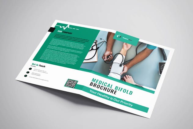 医疗保健服务折页传单模板 Medical Bifold Priority插图(4)