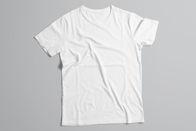 男模特圆领白色T恤服装样机 T-Shirt Mock-Up / Crew Neck Male Model Edition插图(4)
