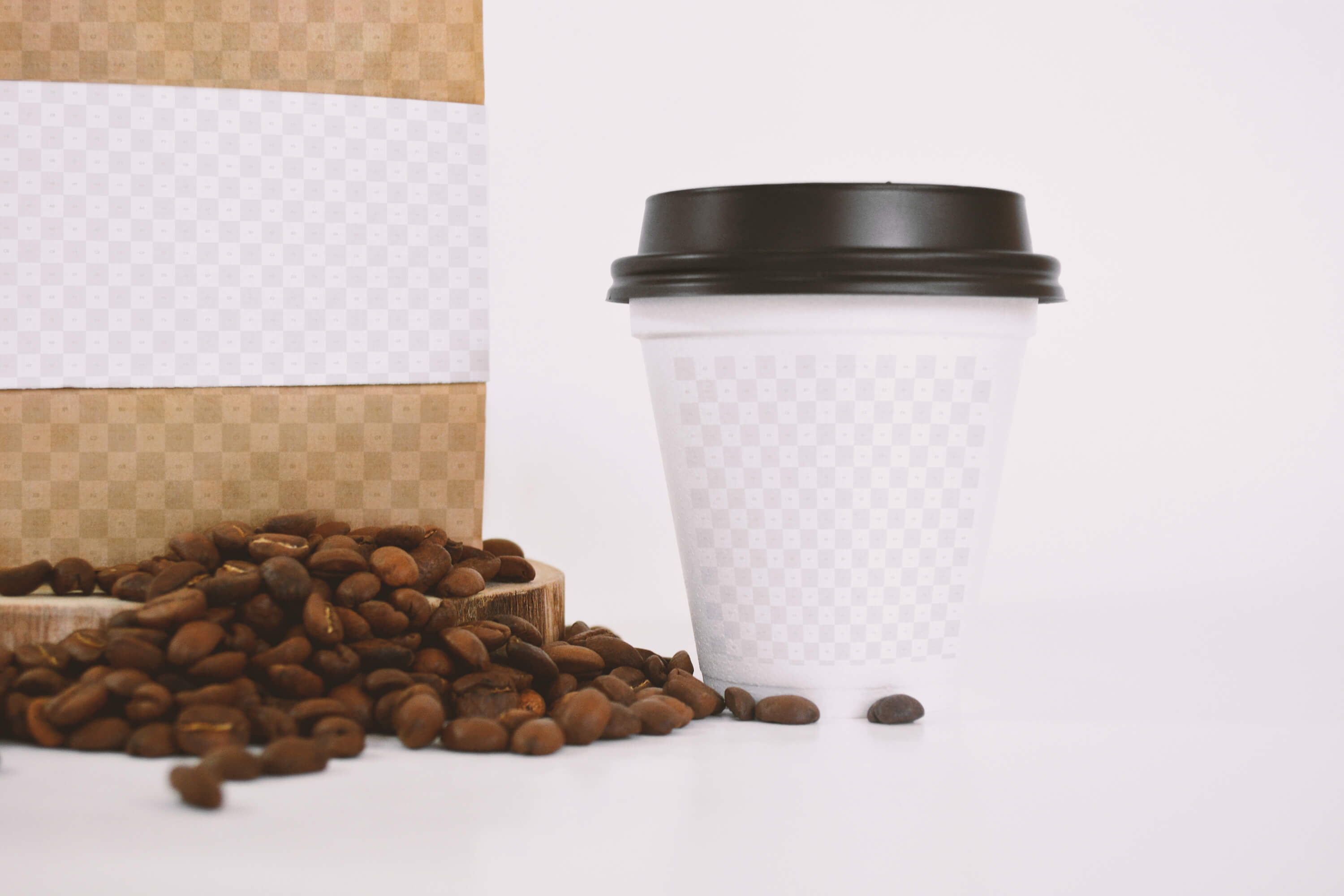 咖啡豆包装袋和咖啡纸杯设计效果图近景样机 Coffee Bag and Sealed Cup Mockup Close up View插图(1)