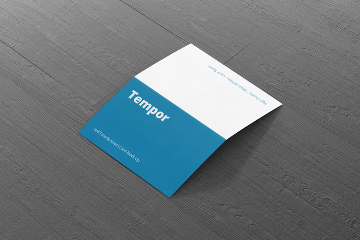 折叠型企业名片卡片平铺样机 Folded Business Card Mockup – Horizontal插图