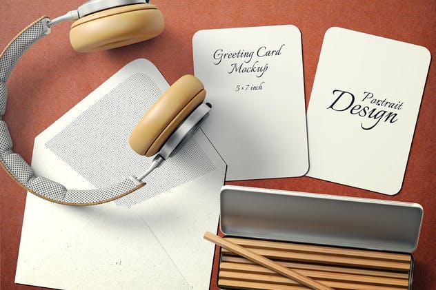 圆角贺卡卡片样机模板 7×5 Rounded Corners Greeting Card Mockup Set 1插图(7)
