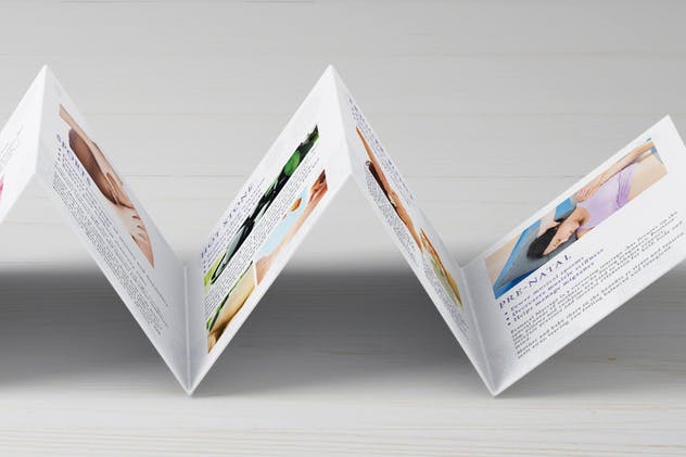 七折页方形迷你小册子印刷品样机 Square Mini Brochure Seven Panel Mockups 01插图(8)