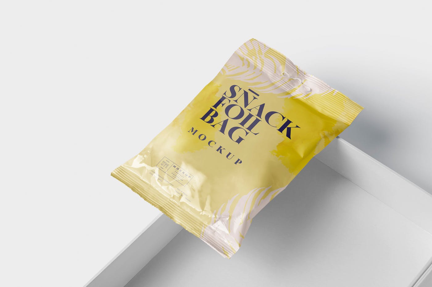 小吃零食铝箔包装袋设计样机模板 Snack Foil Bag Mockup – Slim Size插图(4)