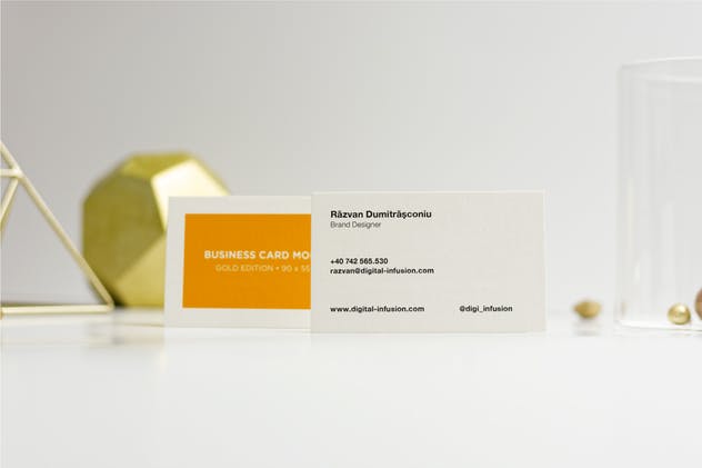 金属三脚架企业名片展示样机 Business Cards Gold Scene插图(4)