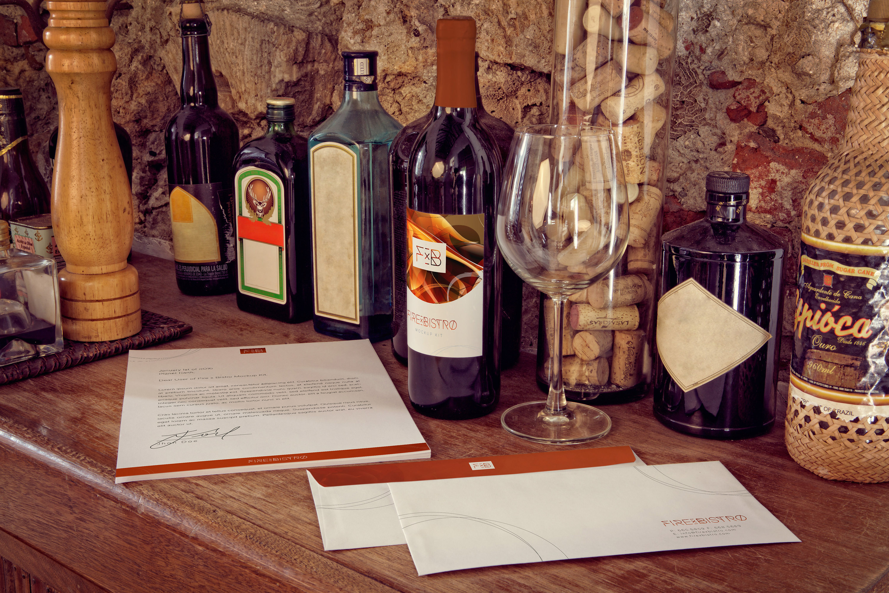 信封/信头/酒瓶葡萄酒品牌VI设计效果图样机模板 Letterhead, Wine Bottle, Envelope Mockup插图