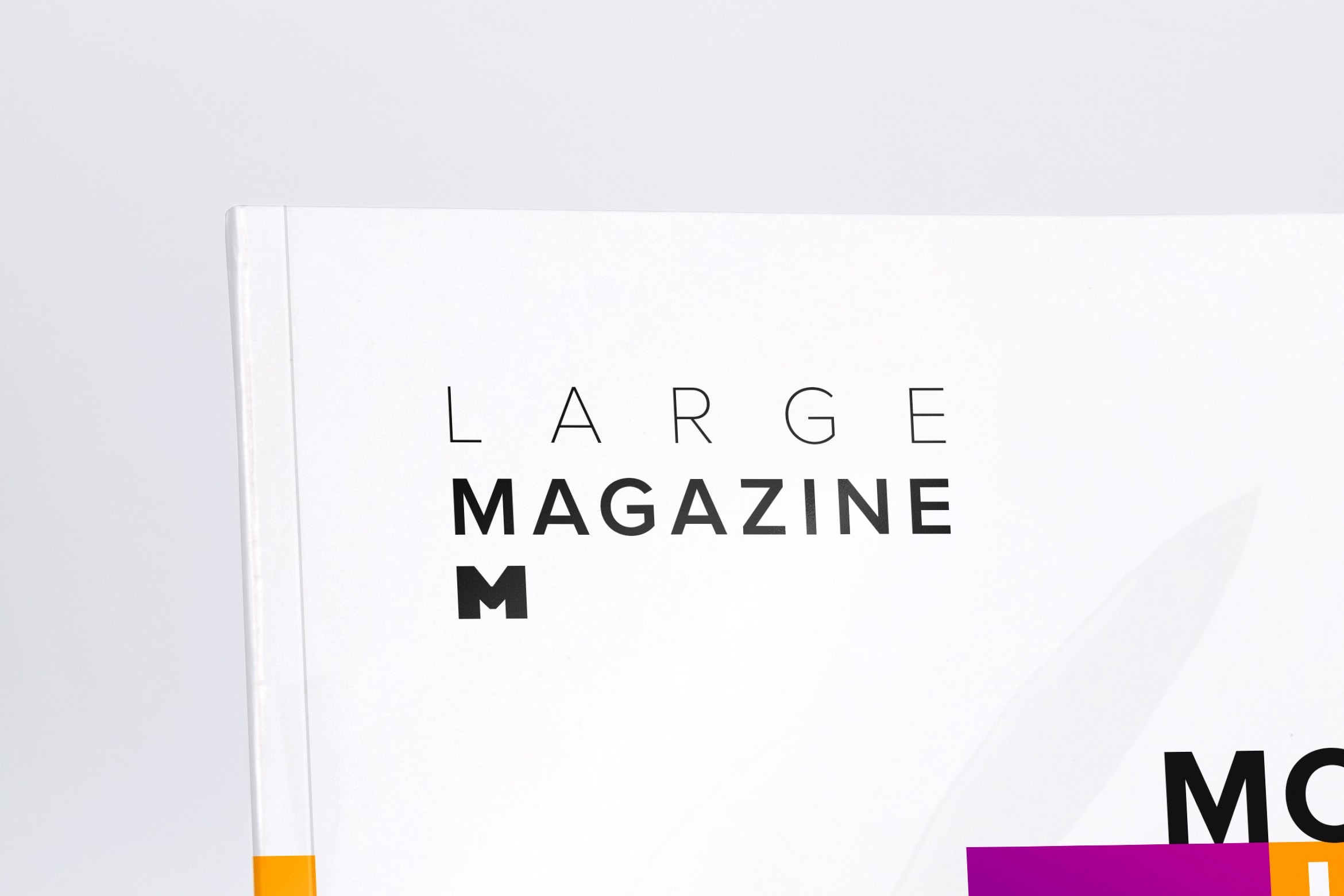大型杂志封面设计效果图样机01 Large Magazine Cover Mockup 01插图(3)