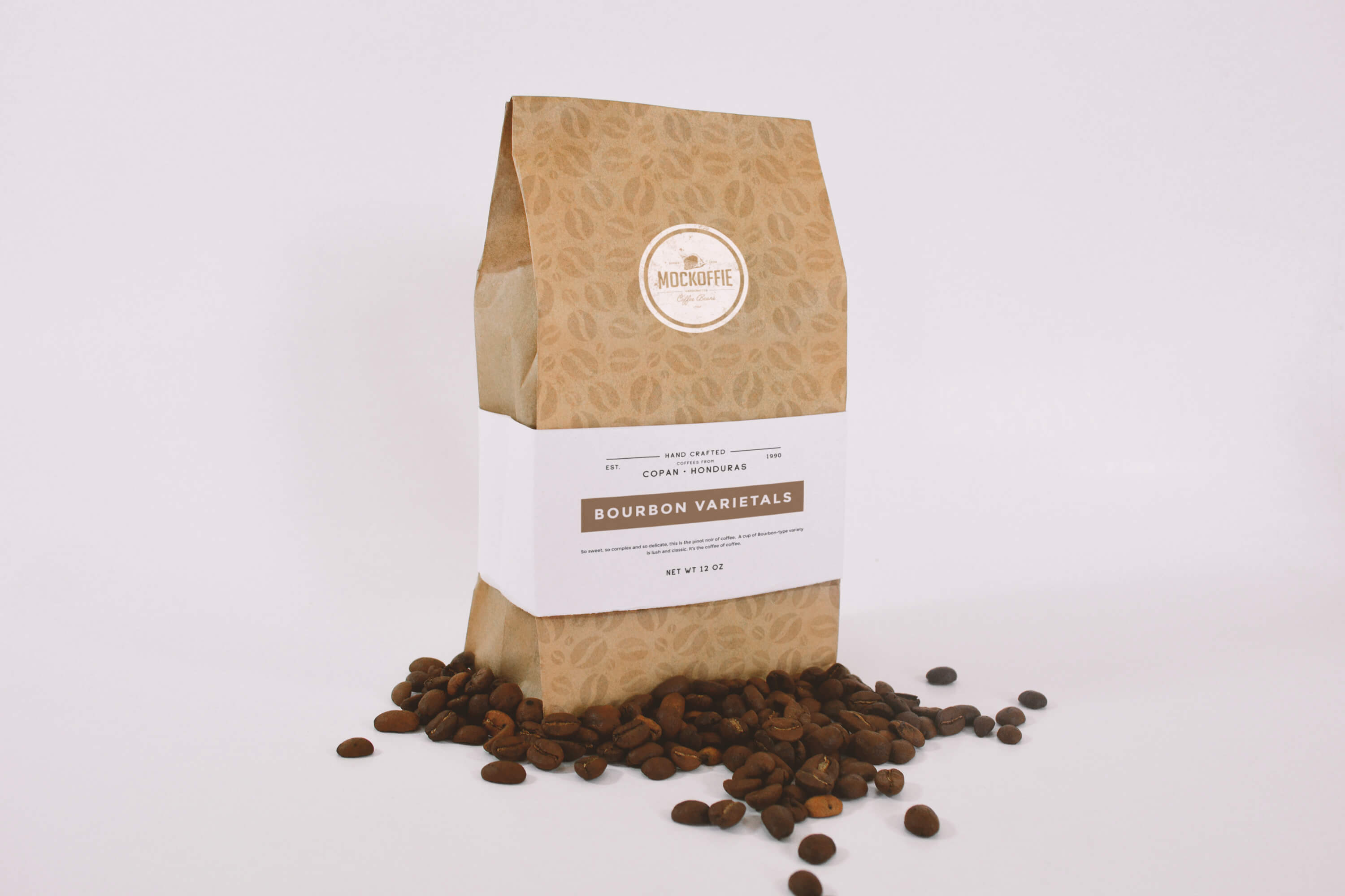 咖啡豆包装纸袋设计图样机模板 Coffee Bag Mockup Perspective View插图