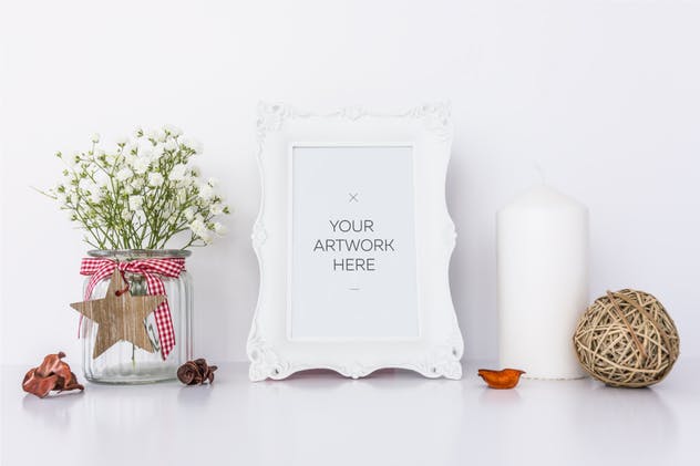 蜡烛＆鲜花装饰白色画框样机 White Frame Mockup with Candle & Flowers插图(2)