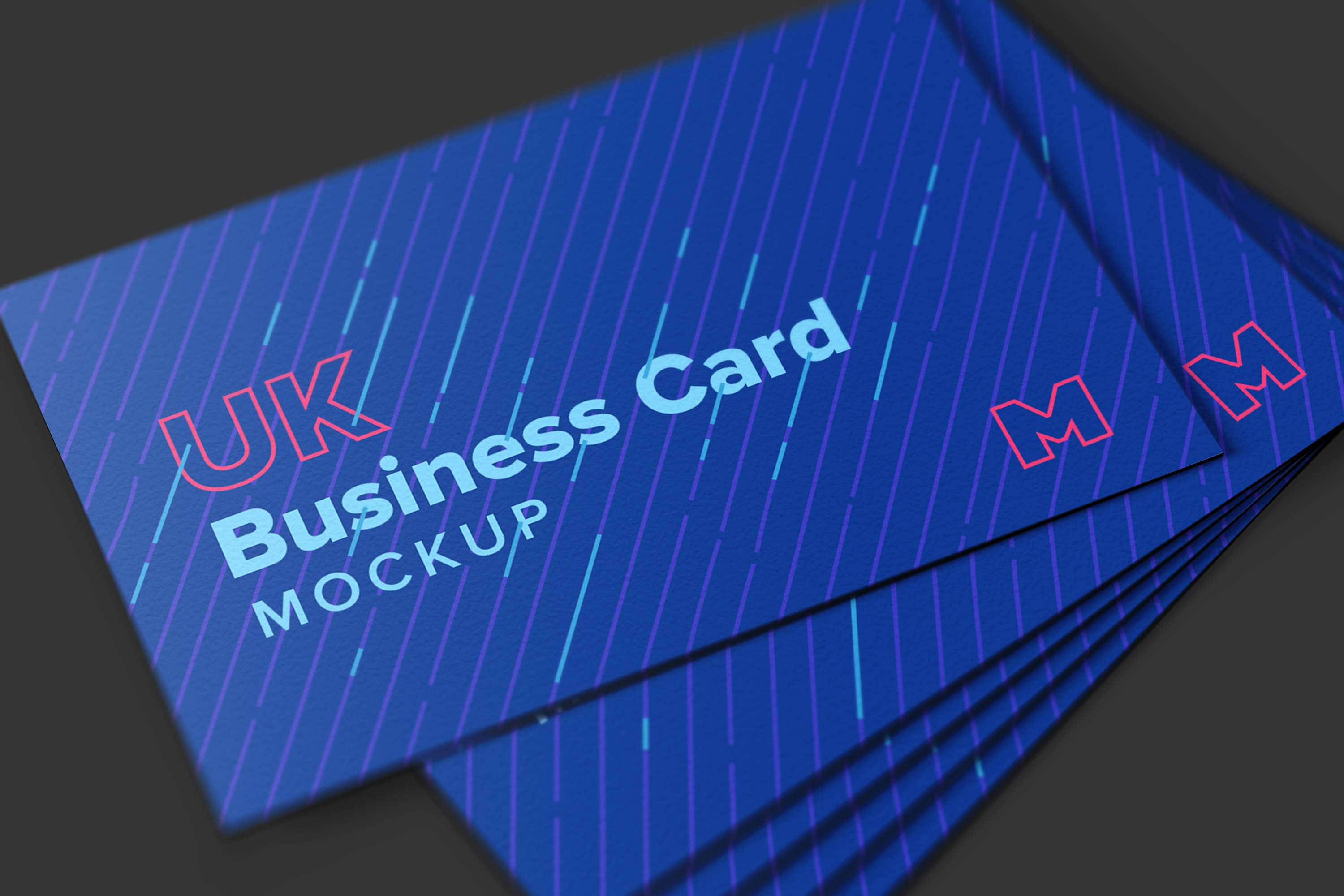 UK尺寸标准企业名片设计效果图预览样机模板04 UK Business Cards Mockup 04插图(4)