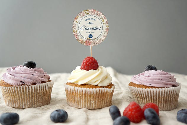 甜品蛋糕品牌标签样机模板 Cupcake Mockup插图(5)