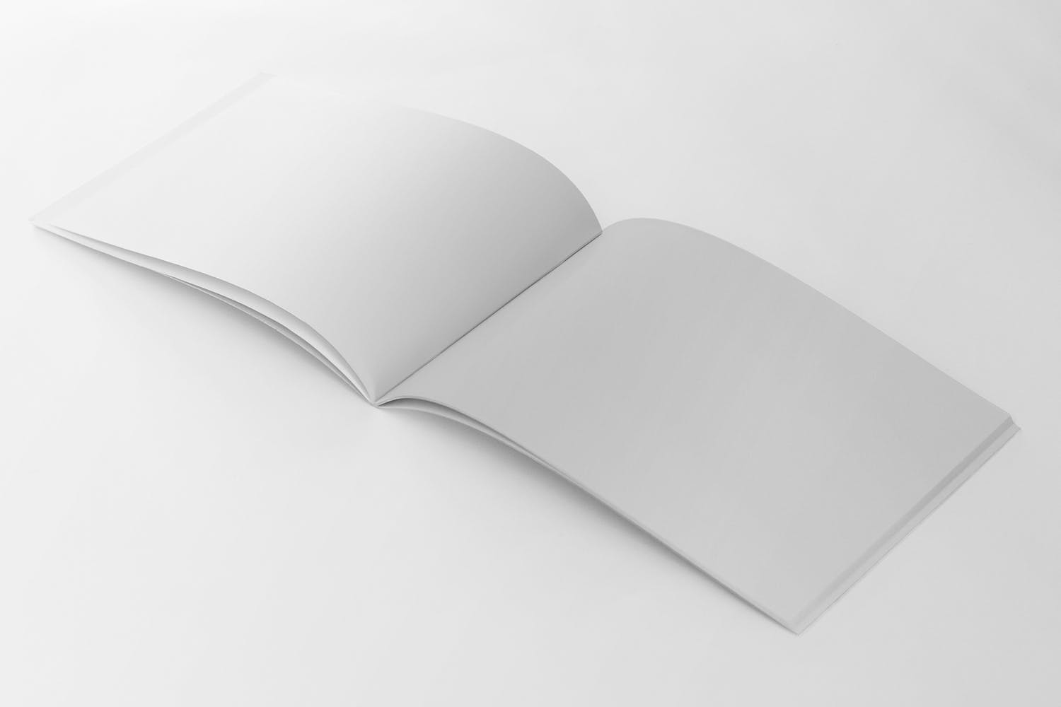 美国信纸规格宣传册内页透视图样机16设计网精选 US Half Letter Brochure Mockup Perspective View插图(1)