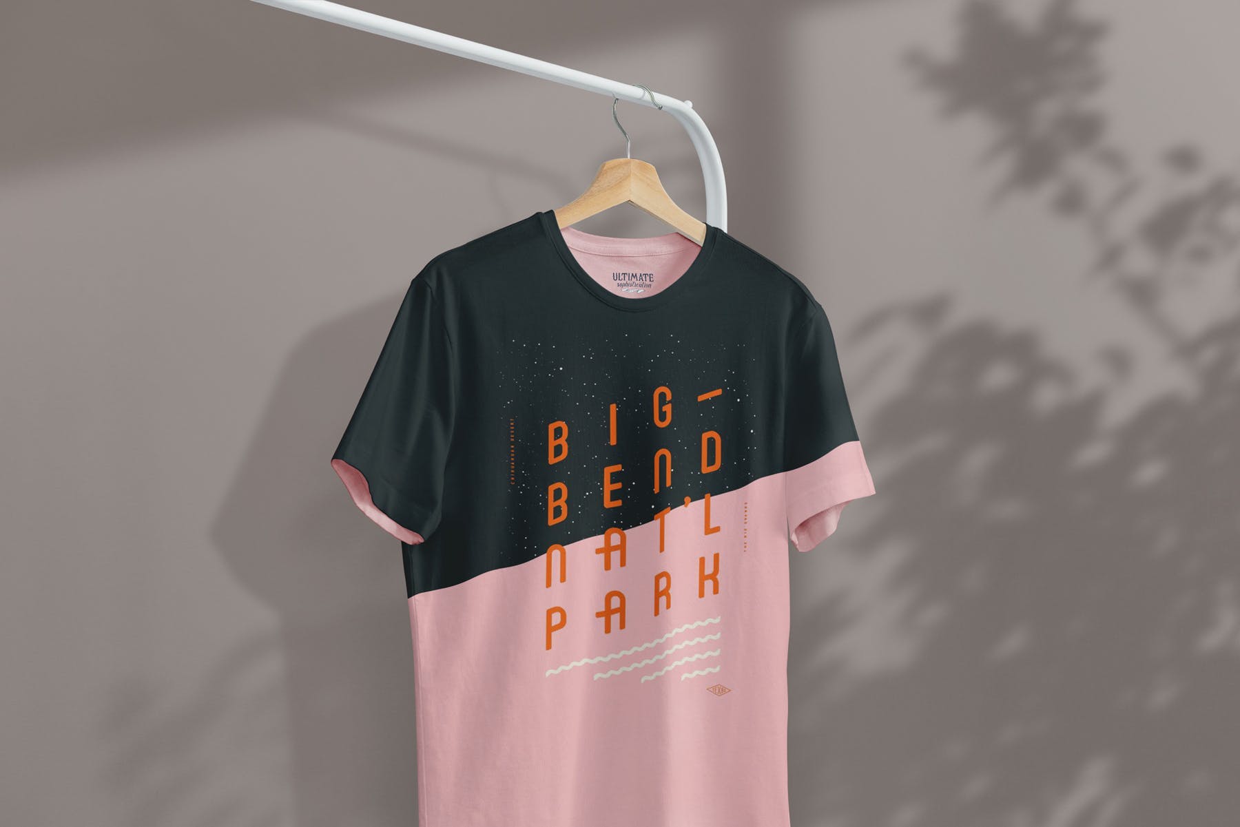 简易晾衣架T恤设计效果图样机16图库精选 T-Shirt Mock-Up on Hanger插图(6)