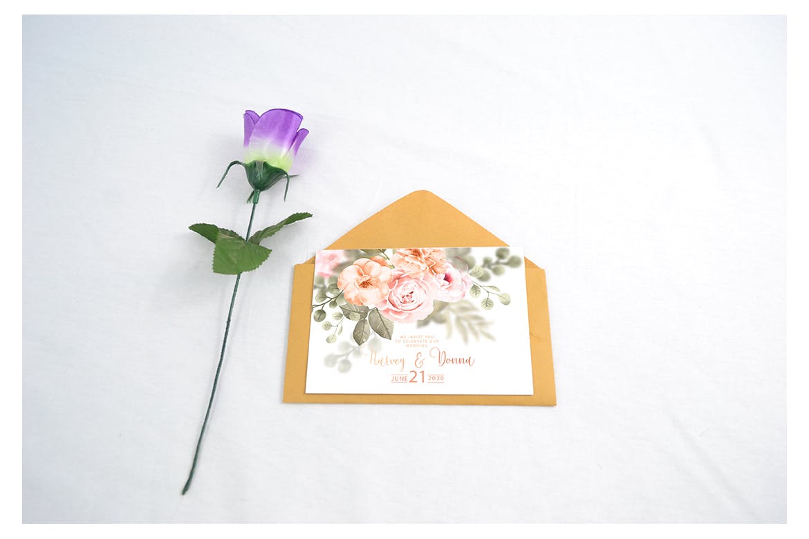 婚礼邀请函设计效果图样机素材库精选模板v1 Realistic Wedding Invitation Card Mockup插图(3)