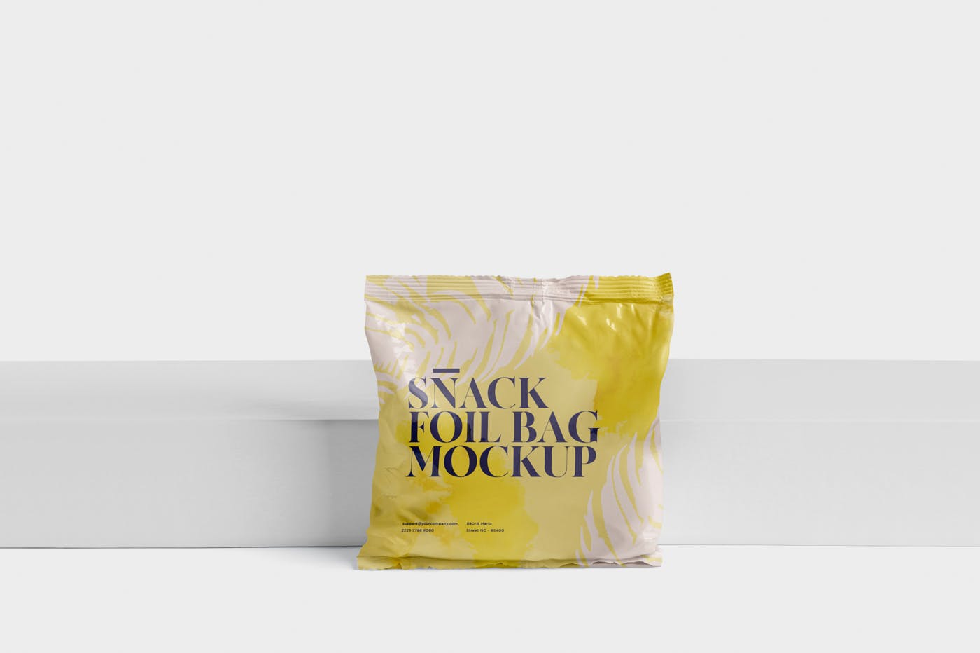 小吃零食铝箔包装袋设计图素材中国精选 Snack Foil Bag Mockup – Square Size – Small插图(3)