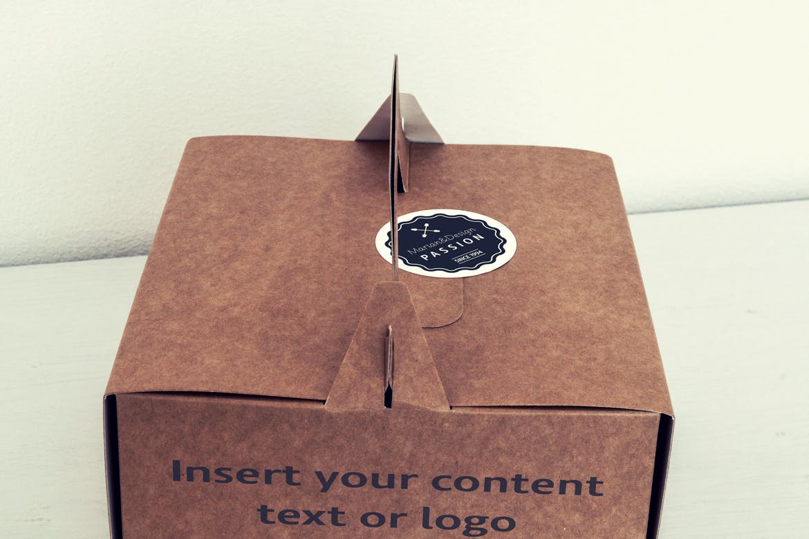 蛋糕外带盒包装&品牌Logo设计效果图16设计网精选模板 Photorealistic Paper Box & Logo Mock-Up插图(2)