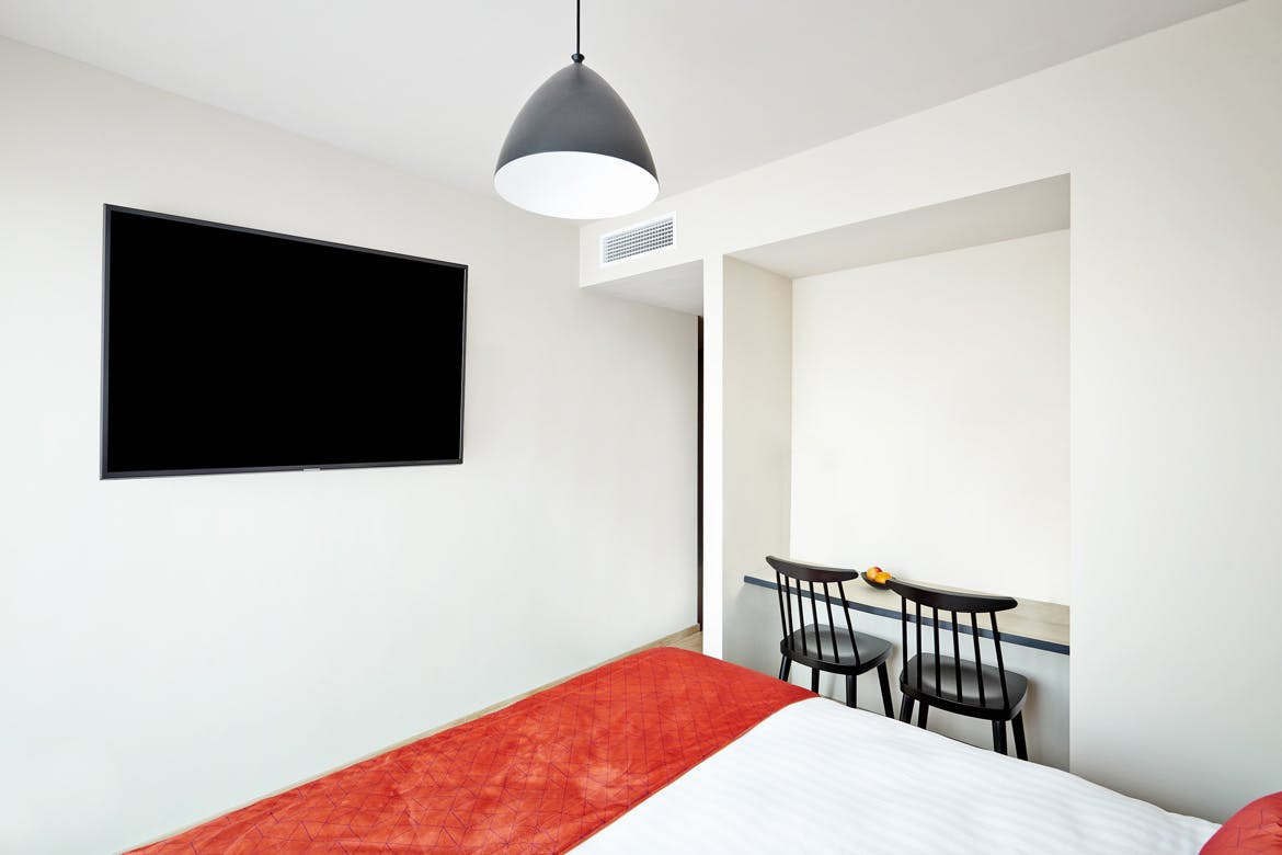 酒店房间装饰画框样机普贤居精选模板v01 Hotel-Room-01-Mockup插图(3)