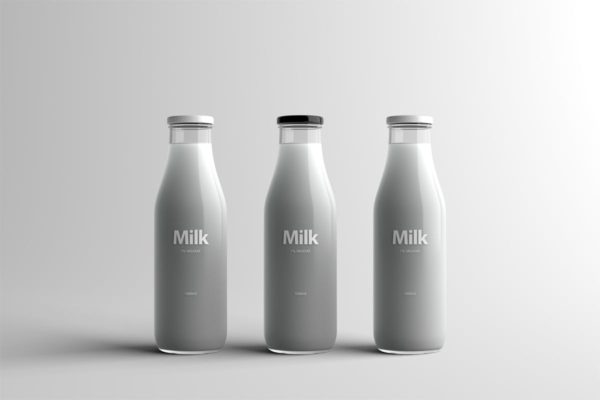 玻璃牛奶瓶牛奶品牌Logo设计展示样机模板 Milk Bottle Packaging Mock-Up
