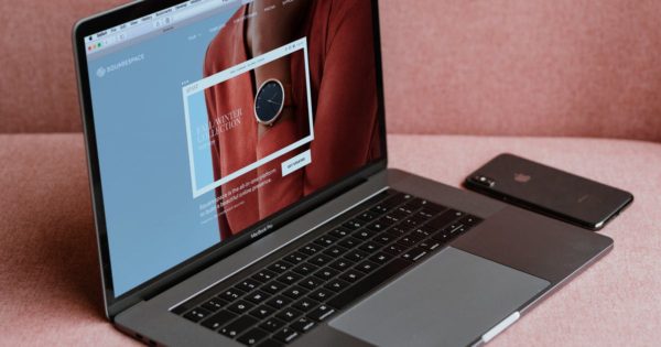 Apple MacBook Pro苹果笔记本电脑样机模板v4 Apple Macbook Pro Touch Bar Laptop Mockup Vol 4