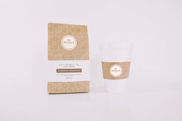 咖啡豆包装纸袋和咖啡纸杯设计样机