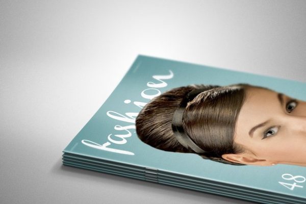 时尚杂志3D样机模板 Pile of Magazines Mock-up