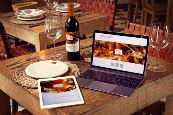 酒瓶/iPad Air/MacBook品牌VI设计样机模板 Wine Bottle, iPad Air 2, Macbook Mockup
