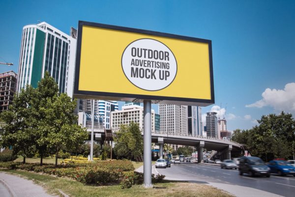 户外公路大型广告牌效果图样机模板#12 Outdoor Advertisement Mockup Template #12