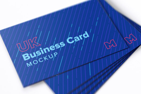 UK尺寸标准企业名片设计效果图预览样机模板04 UK Business Cards Mockup 04