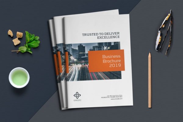 12页简单易用企业画册设计INDD设计模板 Business Brochure Template