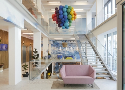色彩丰富，富有想象力的空间! 巴黎WOJO联合办公空间设计普贤居素材网精选