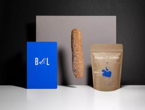 浪漫的蓝 Bread & Love面包店品牌视觉设计素材中国网精选