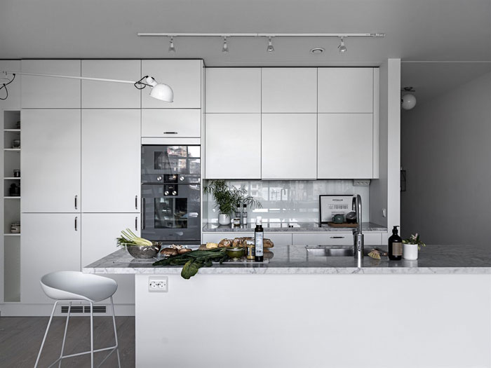 瑞典白色淡雅的住宅改造设计