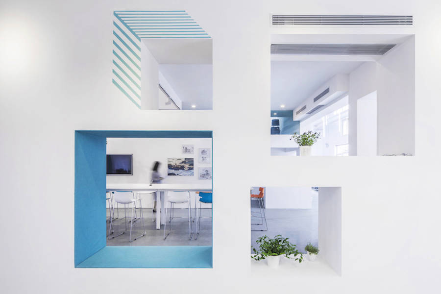 绿色植物点缀的纯净白蓝空间:MAT Office北京办公室设计