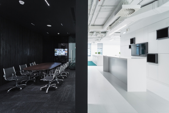 RD Construction现代感的办公室空间设计