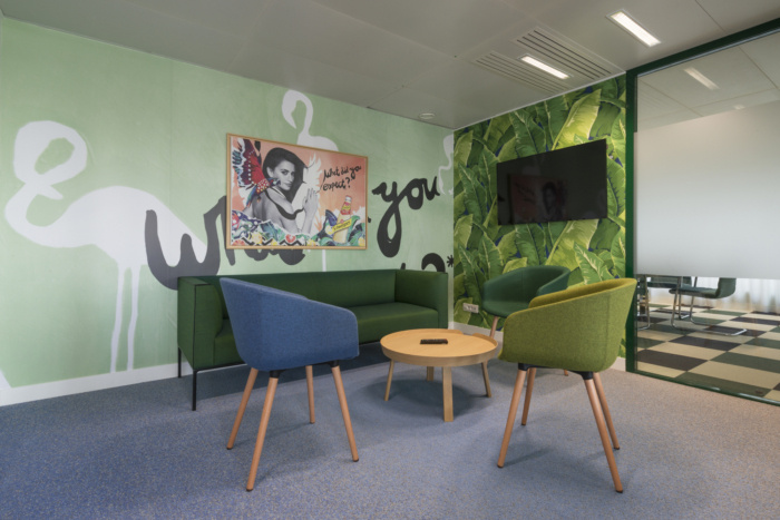 法国饮料厂商orangina办公室空间设计