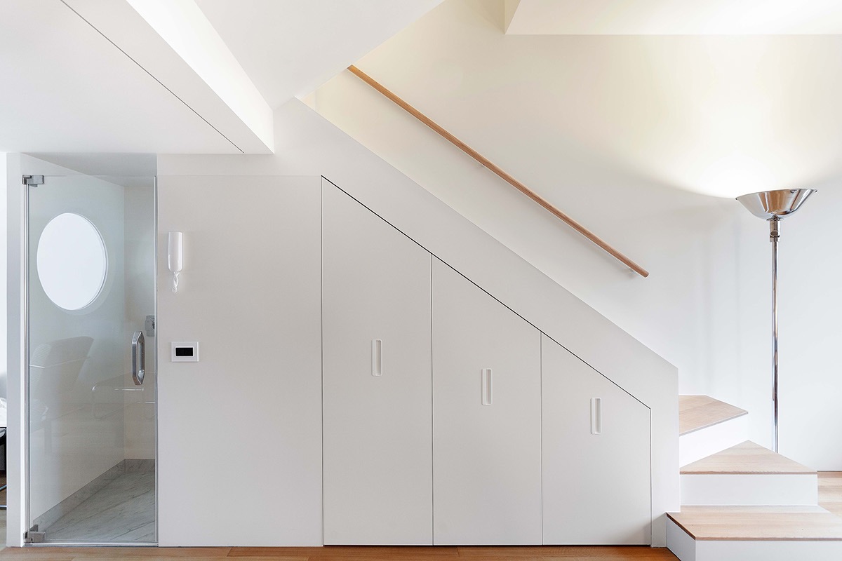 巧妙的储物空间：33平米紧凑二层小公寓设计