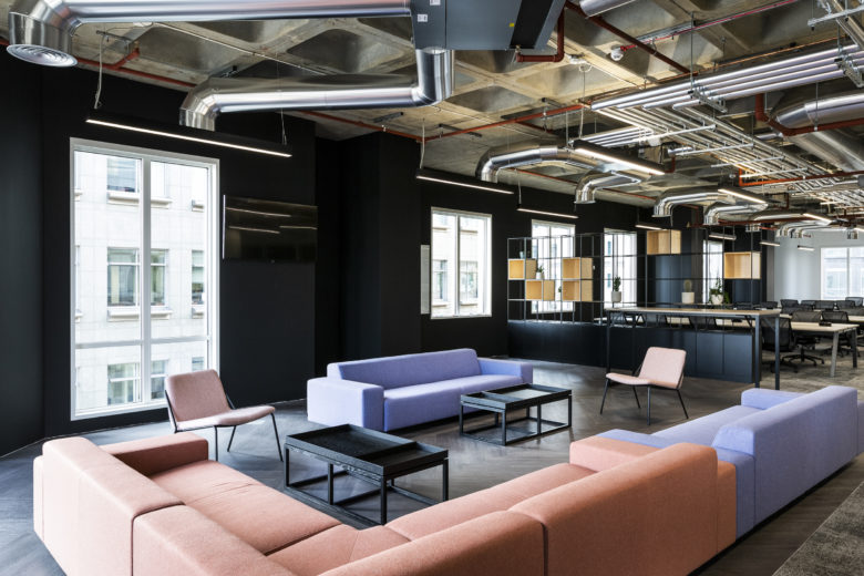 伦敦金融科技公司Revolut现代风格办公室设计