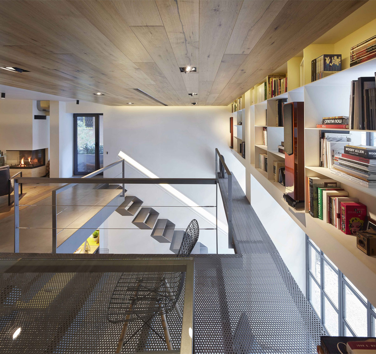 一个家和公共艺术画廊：Studio Loft摄影工作室空间设计