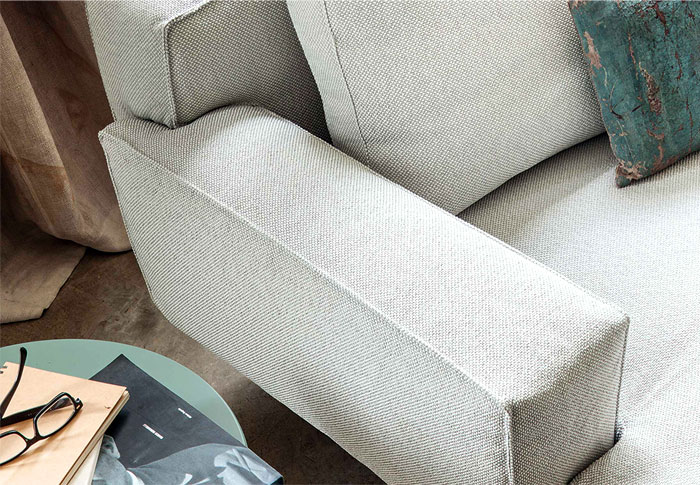 轻松优雅的Mustique沙发设计