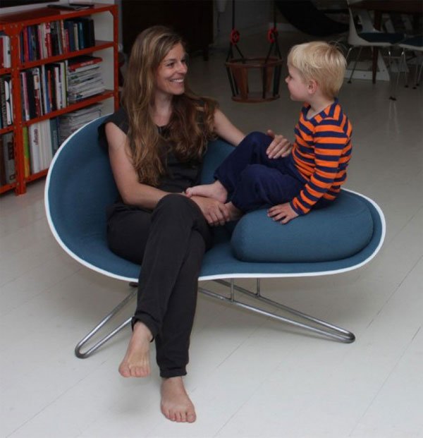 Hanne Kortegaard设计的蚌形多功能椅子