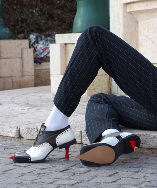 Kobi Levi古怪高跟鞋设计