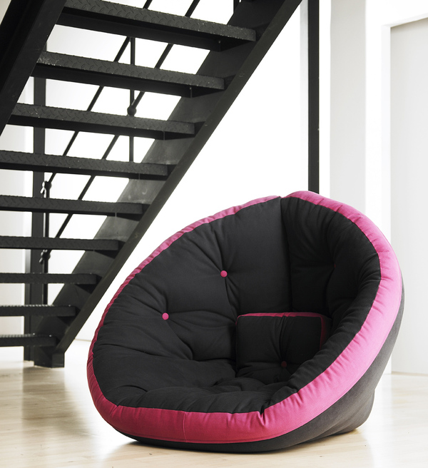 Anders Backe的舒适“巢”椅