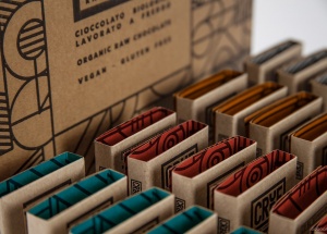 GRUDE巧克力原色牛皮纸包装盒系列设计 [18P]